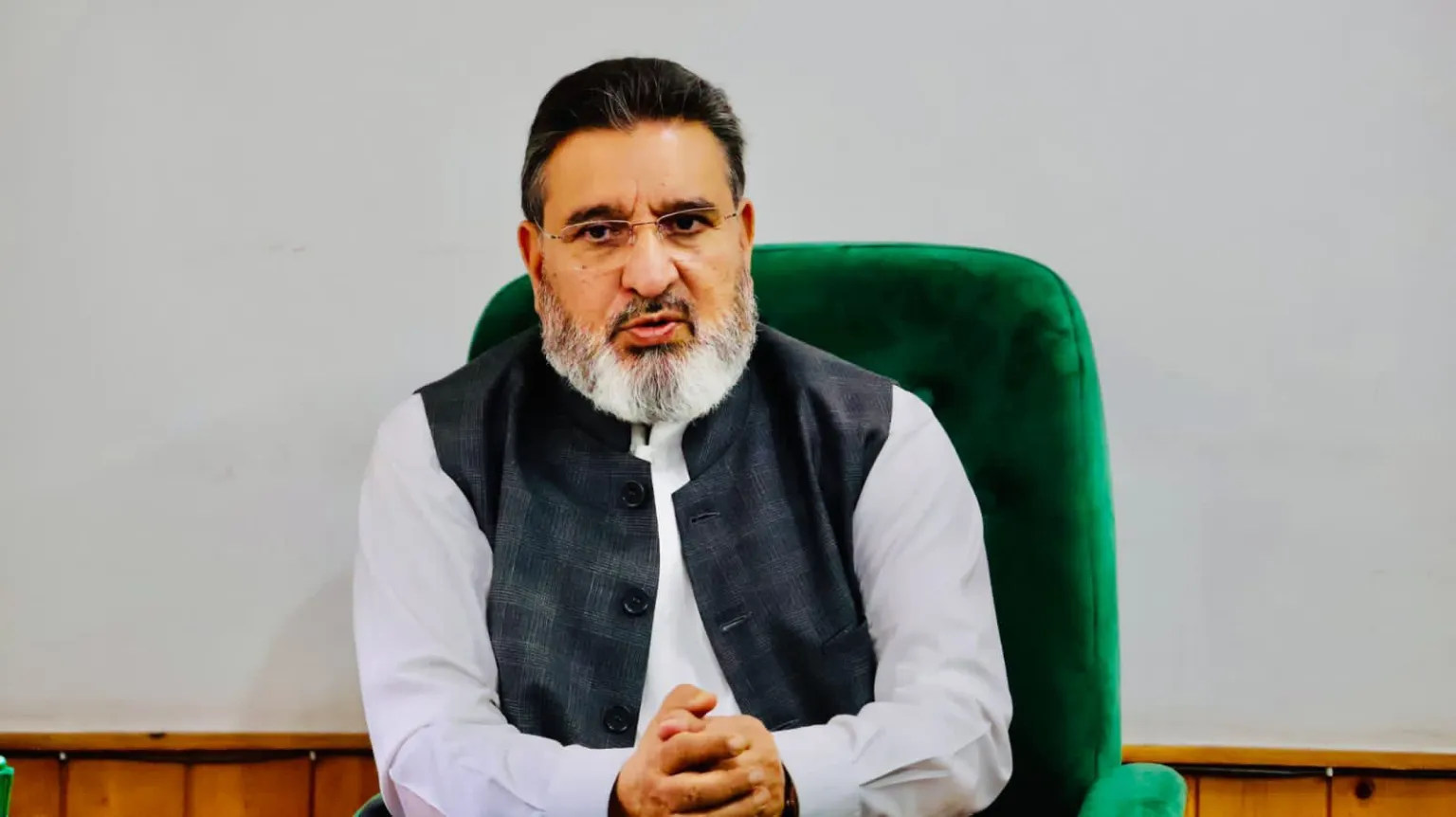 Altaf Bukhari welcomes govt’s plan to convert Rajbagh footbridge into ...