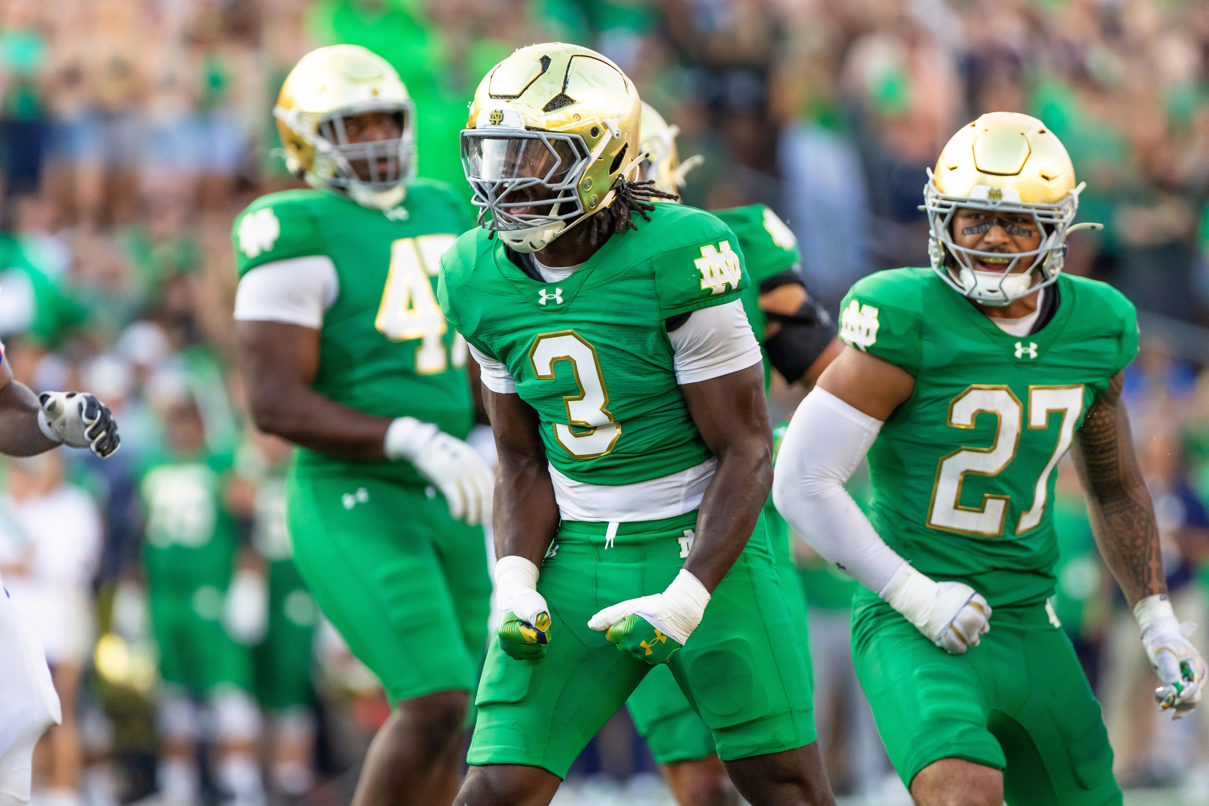 watch-notre-dame-football-players-in-saw-of-oz-the-mentalist-s-magic-trick