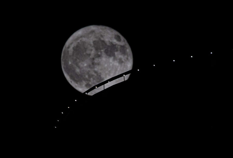 The Harvest Moon and first supermoon of 2025 is here. How do I see it?