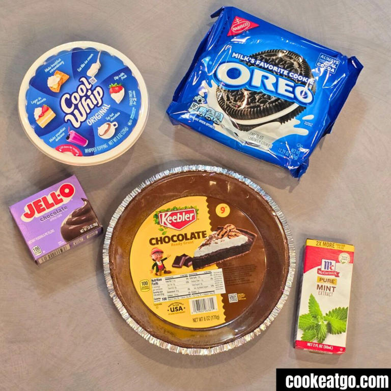 Easy no bake mint Oreo pie recipe