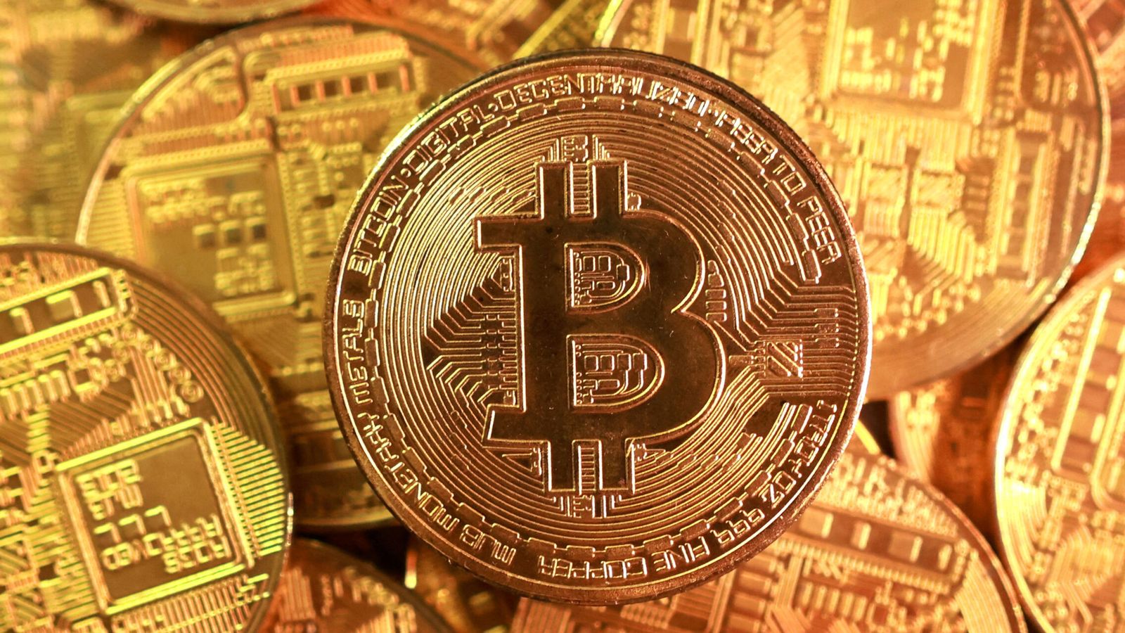 El bitcoin y el oro pulverizan sus máximos históricos tras el cierre del  Gobierno de EEUU