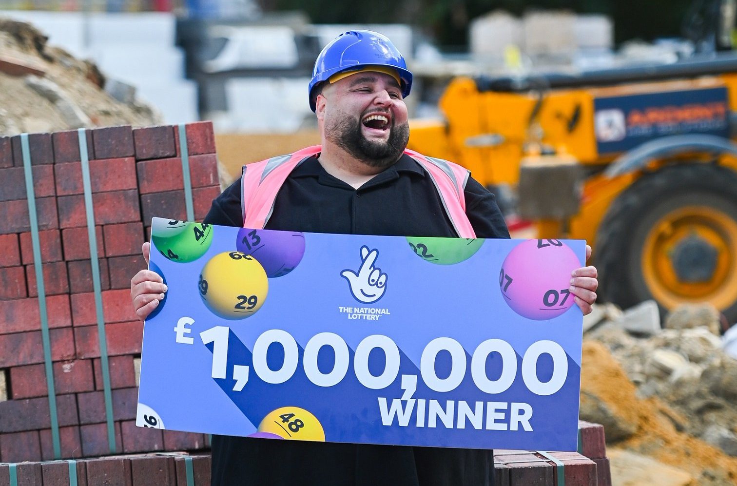 £1m Lottery Winner's Life Nearly Ends After Partying(00)