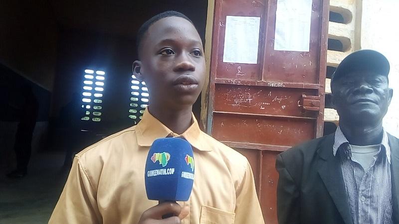 Rentrée scolaire à N’Zérékoré : les élèves heureux de se retrouver entre camarades