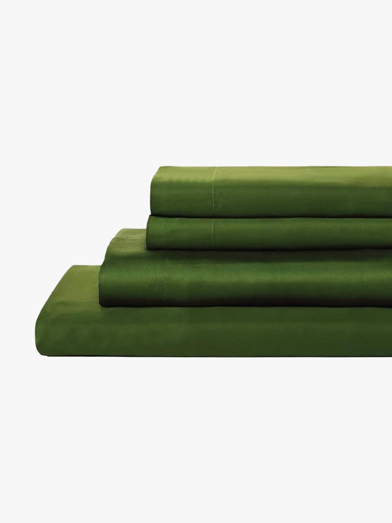 Our Favorite Early Black Friday Bedding Deals for Cozy Zzz’s