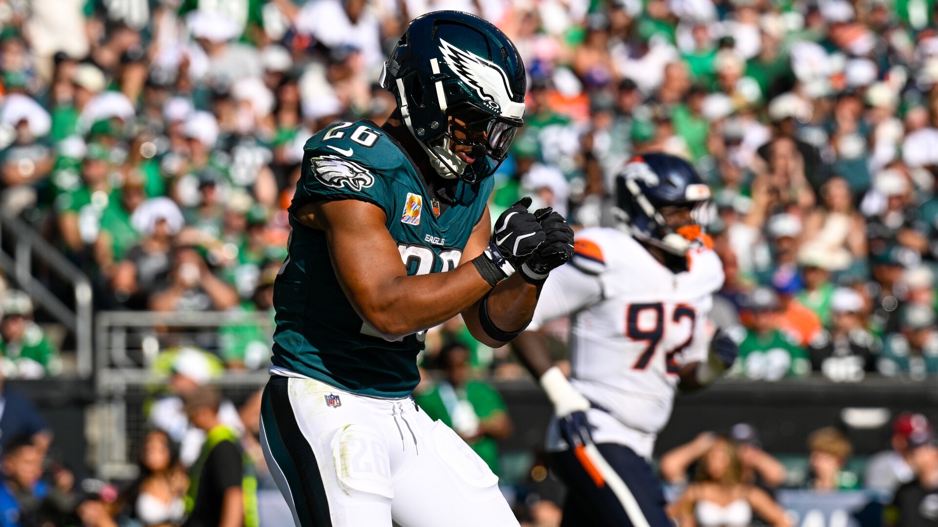 Saquon Barkley's rushing production plummets in his second season in ...