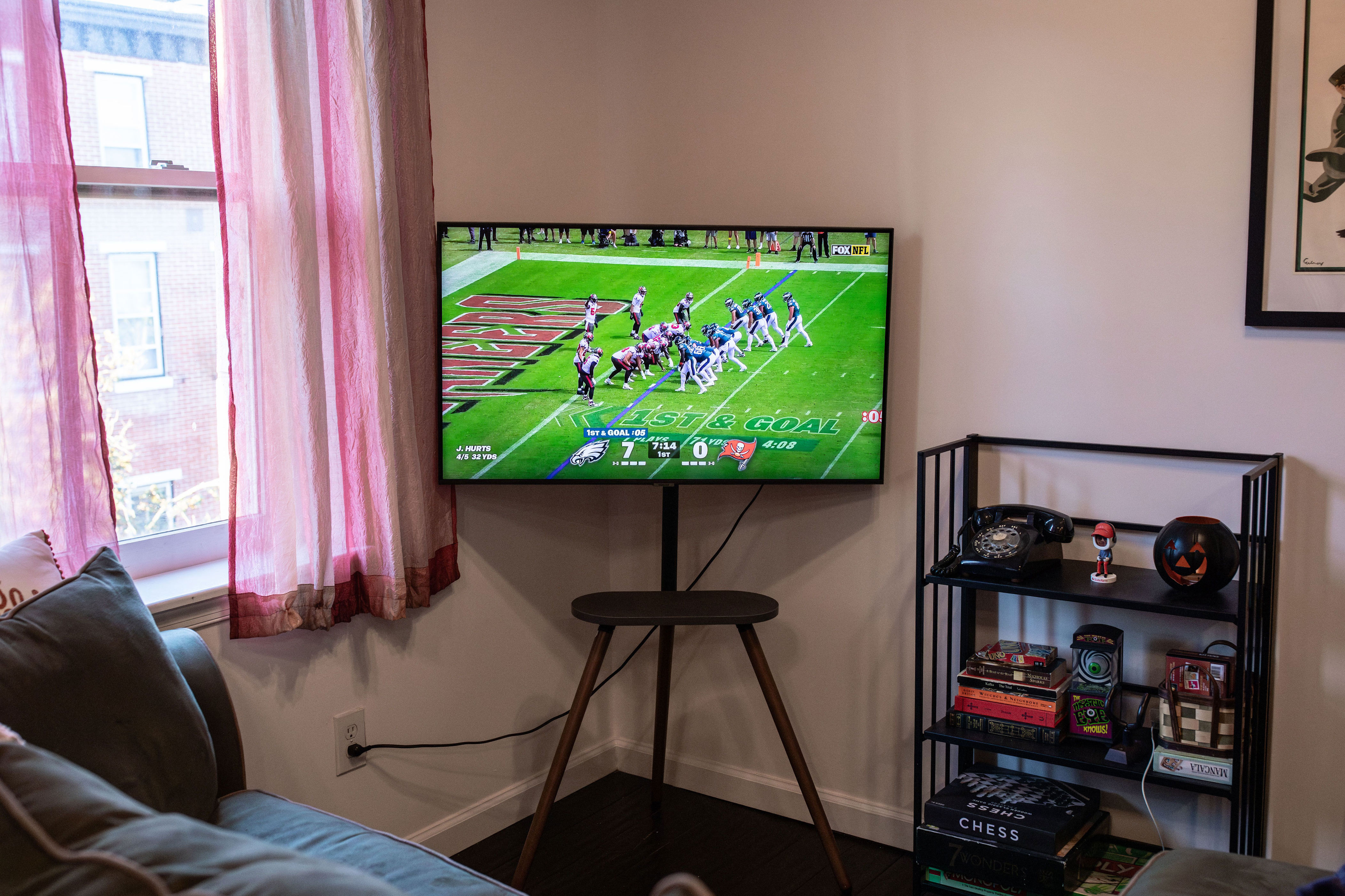 our-favorite-small-tvs-offer-excellent-picture-quality-and-performance