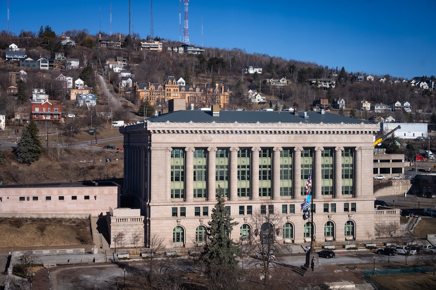 Minnesota woman killed in crash with daughter driving, prosecutors say(00)