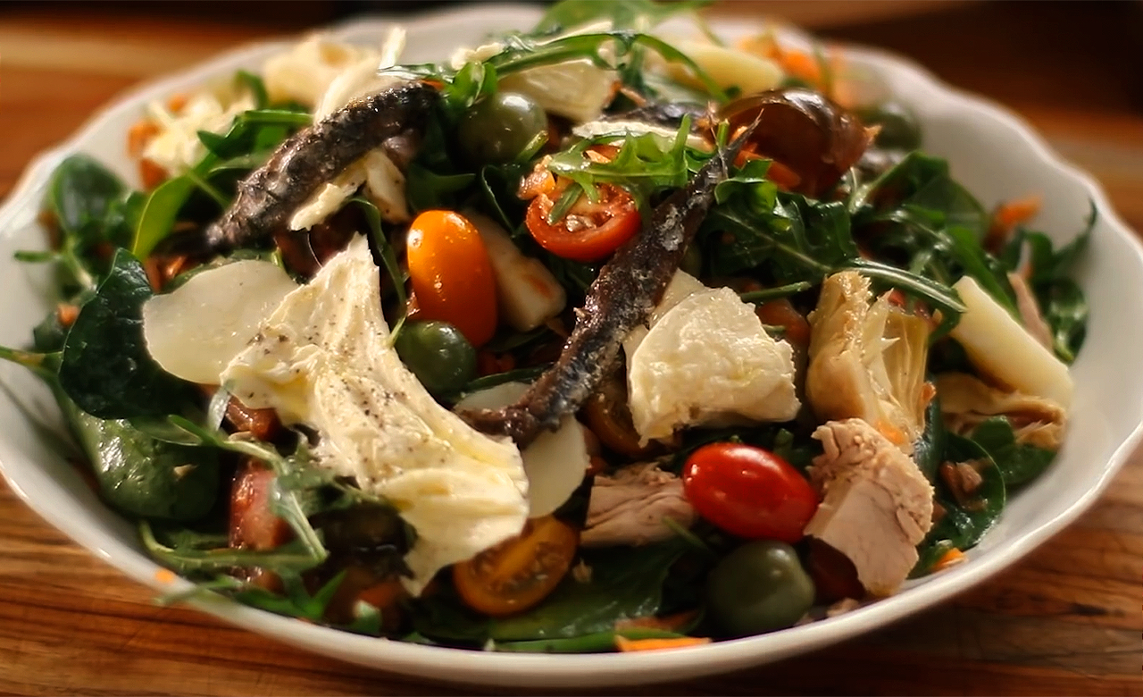 I made a delicious Mediterranean salad 🥗