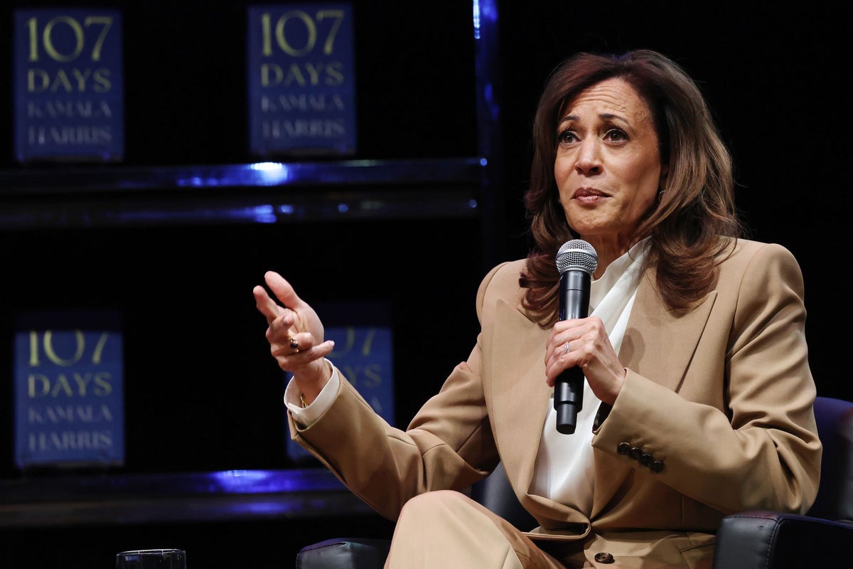 kamala-harris-slams-billionaires-for-bending-the-knee-at-the-foot-of
