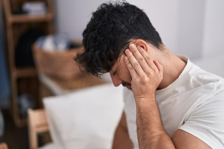 Telinga Berdenging Terus-Menerus? Waspadai Tinnitus, Begini Penjelasan ...
