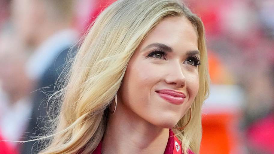 Gracie Hunt rocks allred fit for Chiefs vs. Jaguars in selfie with mom