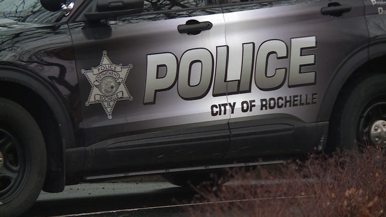 Rochelle police search for suspects after vehicle shot 8 times ...