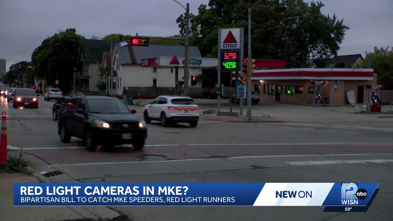 Milwaukee considers red light cameras to curb reckless driving