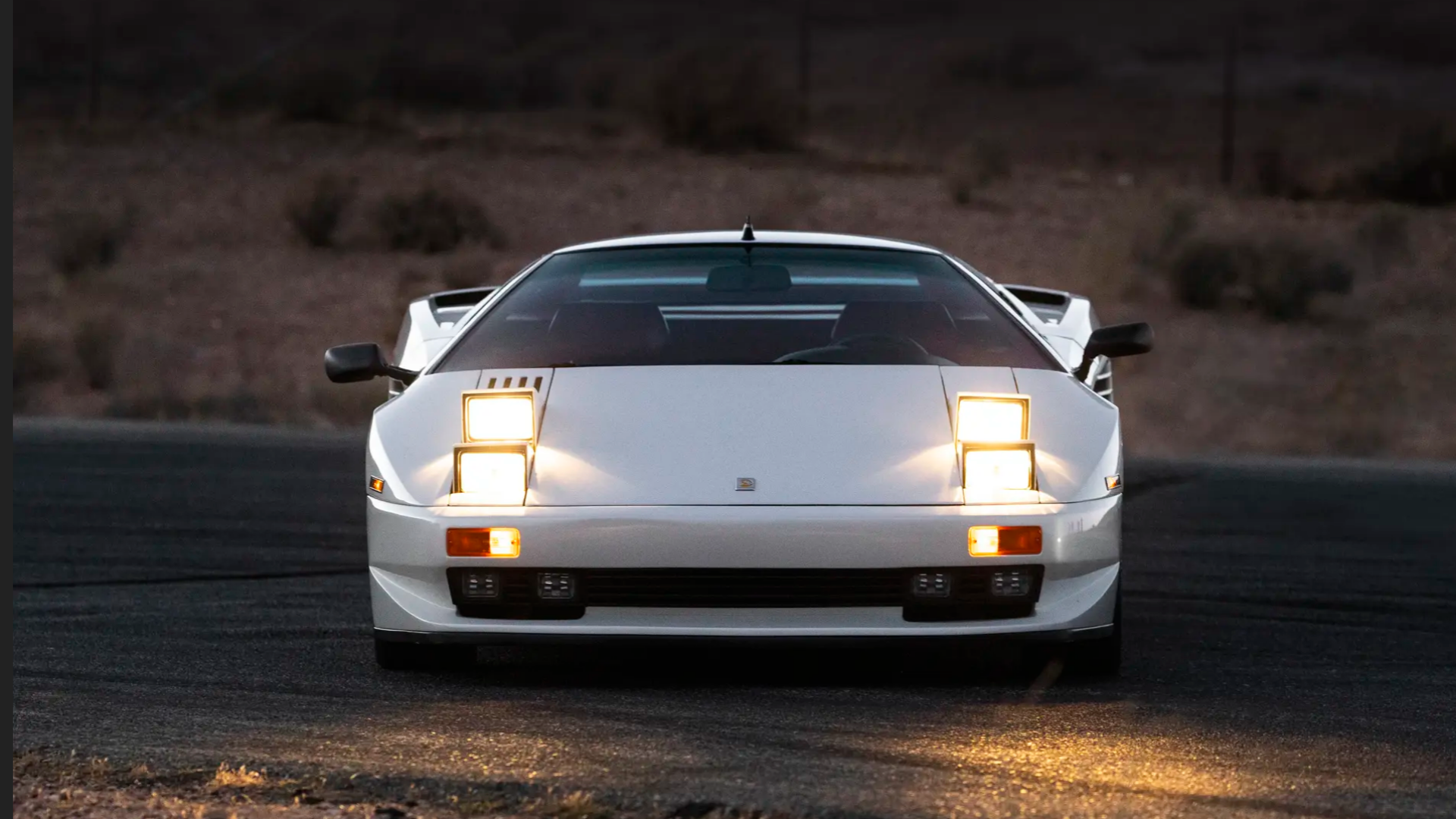 1988 Cizeta Moroder V16T White Front Lights On