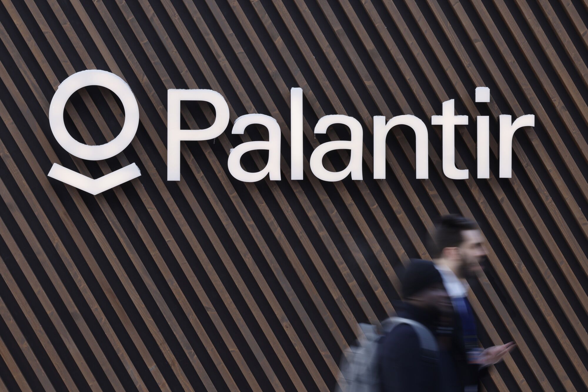 Tech Stocks Rally as Investors Pivot Back to Software and AI
