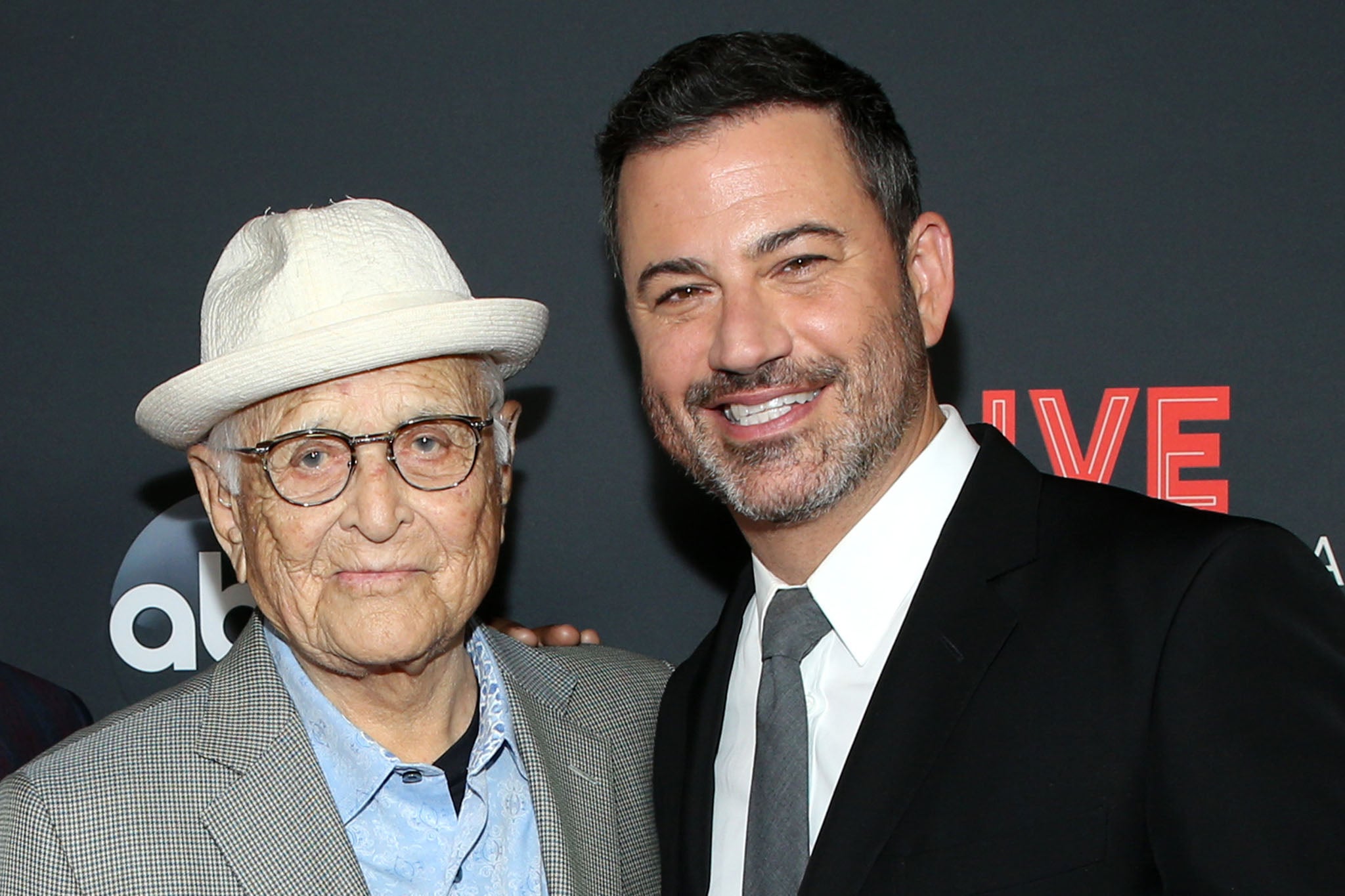 Jimmy Kimmel reaparece en redes con una foto junto a Norman Lear antes
