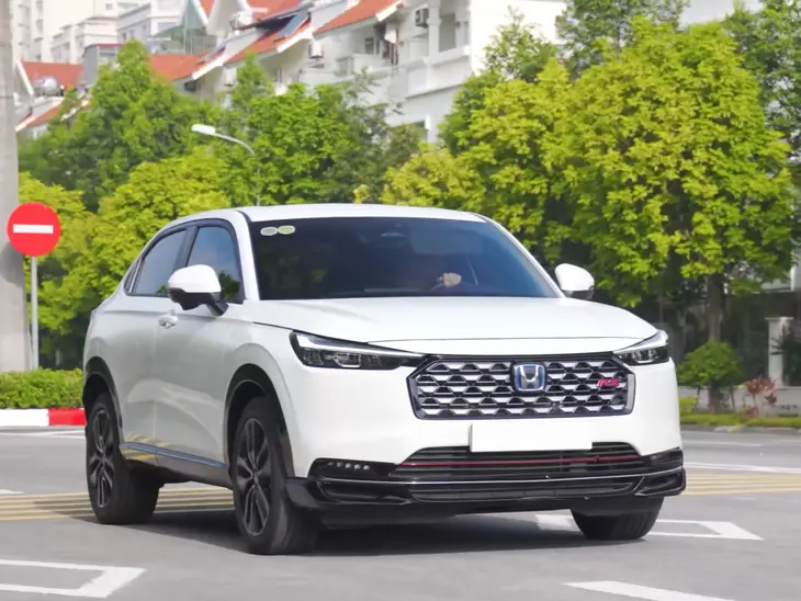 Honda HR-V e:HEV RS - Ảnh: Trên Ghế