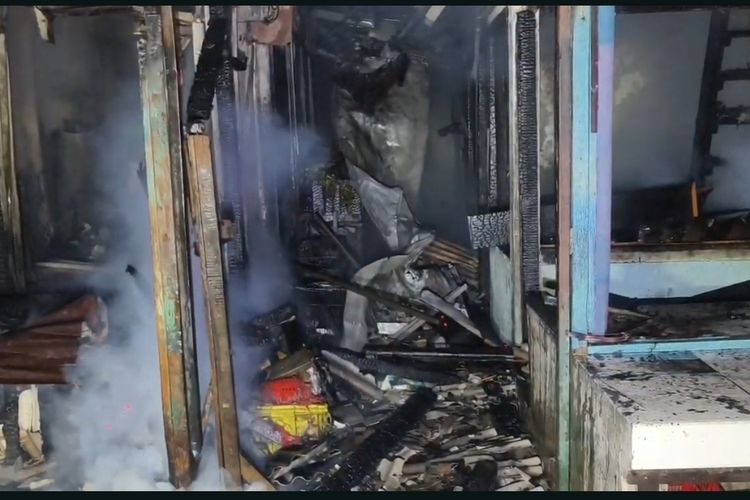 12 Kios di Bidara Cina Ludes Terbakar, Diduga Akibat Kompor Menyala