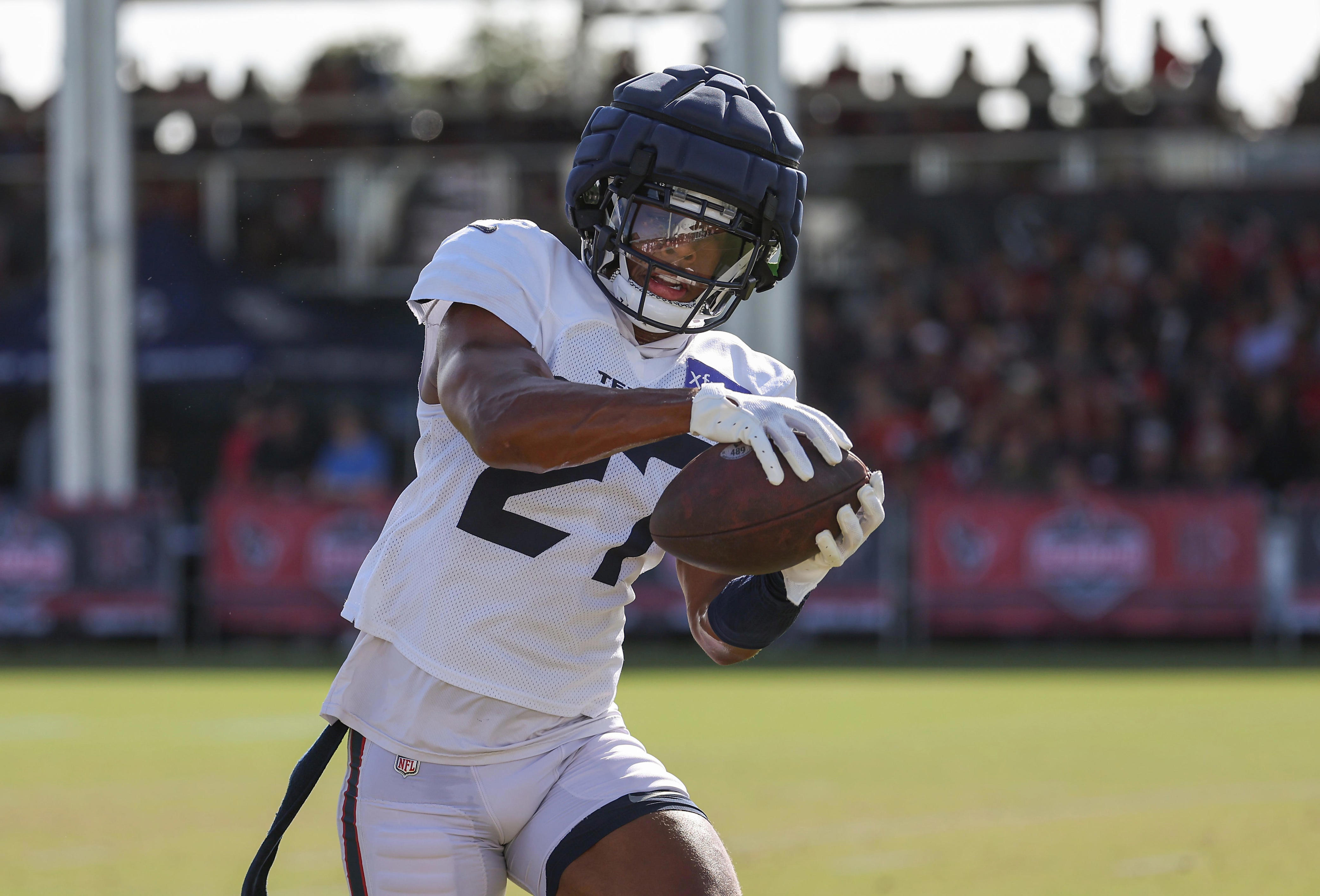 Colts reportedly worked out former mid round draft pick at cornerback Colts reportedly worked out former mid round draft pick at cornerback