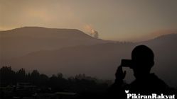 Badan Geologi Konfirmasi Status Gunung Tangkubanparahu Masih Aman, Pastikan Kilatan Cahaya Bukan Let