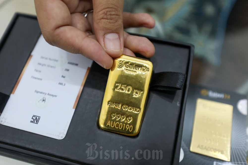 Harga Emas Tetap Kuat Dekati Rekor, Geopolitik dan The Fed Jadi Penopang