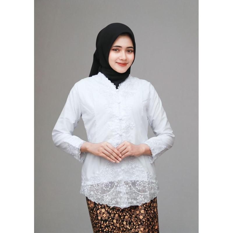 Kebaya Encim Putih Pas dengan Jilbab Warna Apa? Inspirasi Ini!