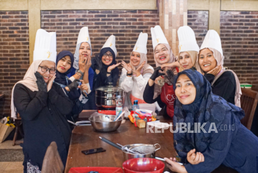 Pelatihan Bolu dan Pizza YIS Ciptakan Lapangan Kerja Baru