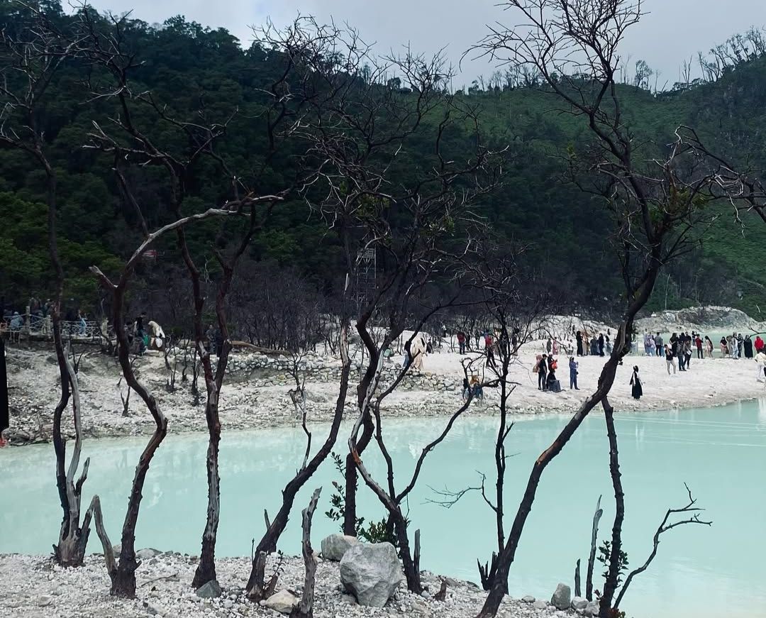 Jejak Ledakan Gunung Patuha, Kawah Putih Ciwidey Tetap Membuat Terpukau sebagai Wisata Romantis yang