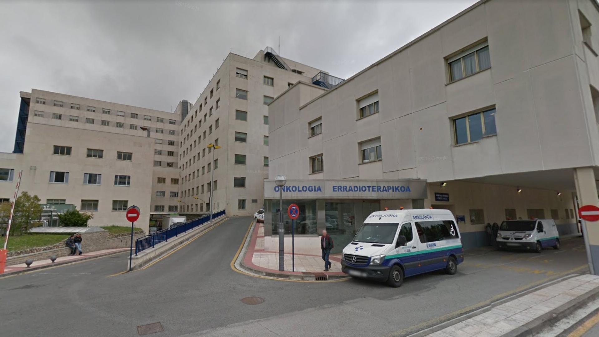 Muere un bebé de un año al precipitarse desde un segundo piso en Vitoria