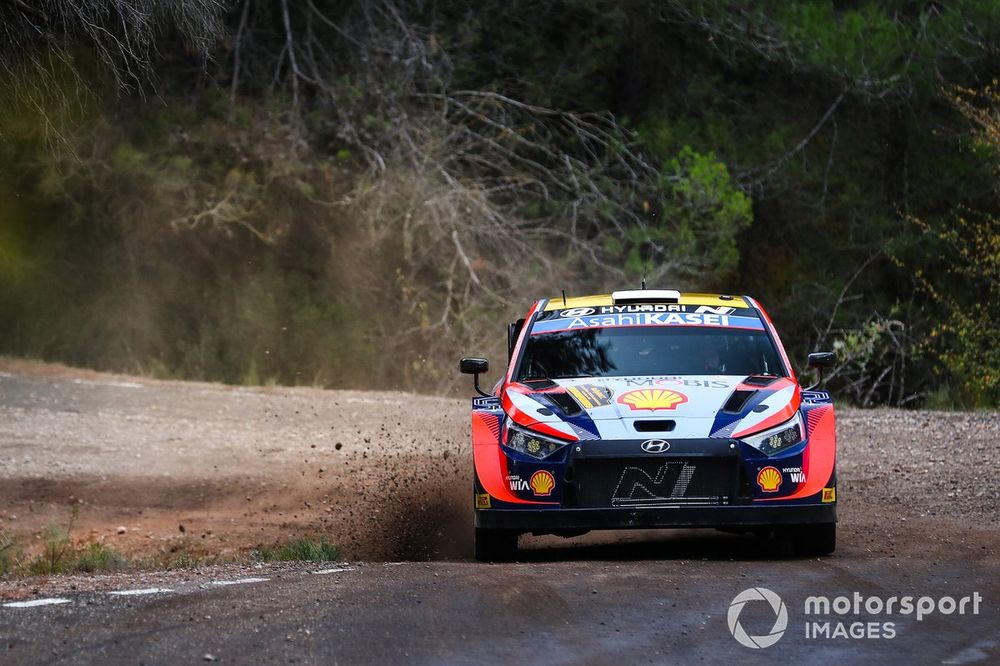 Sebastien Ogier Hormati Lawan Terberatnya