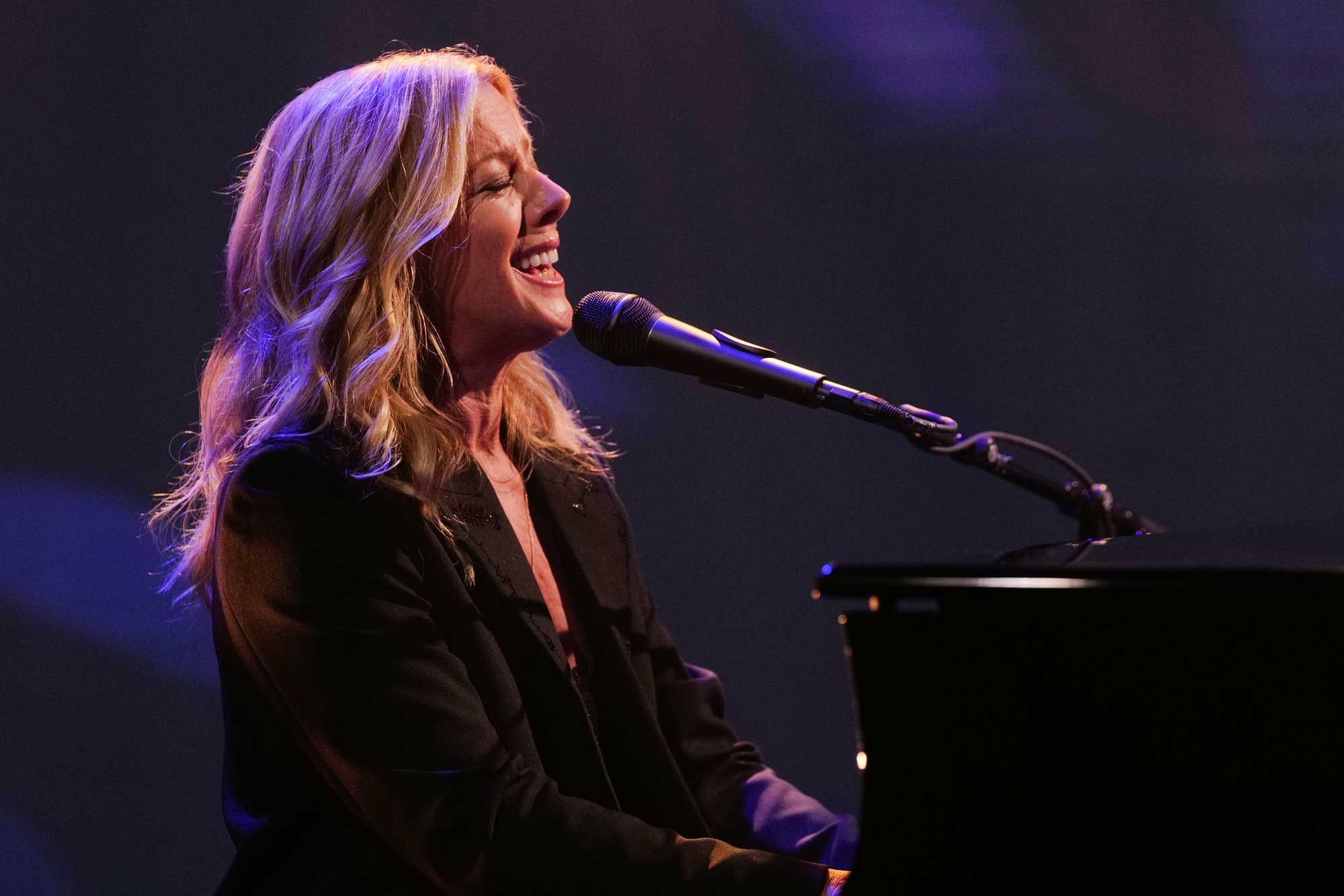 Sarah McLachlan Performs New Song on “Jimmy Kimmel Live! ”as Show