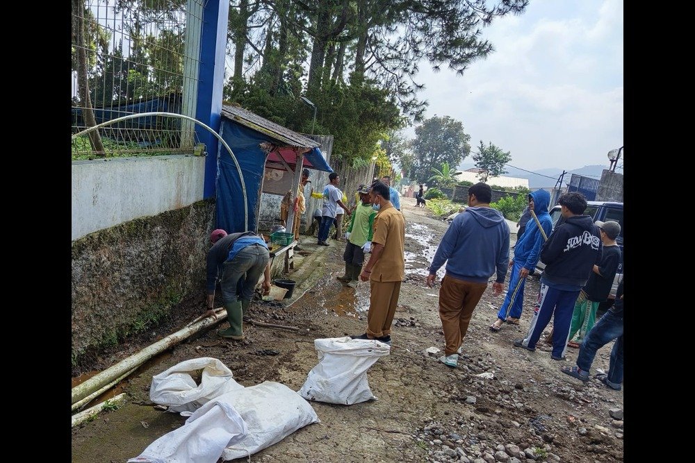 DMGP dan Desa Cipendawa Gelar Aksi Gorol untuk Dukung Energi Bersih
