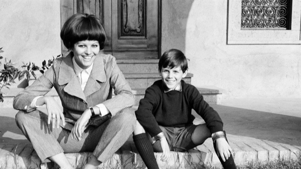El drama personal de Claudia Cardinale: una violación y un hijo secreto que  hizo pasar por su hermano