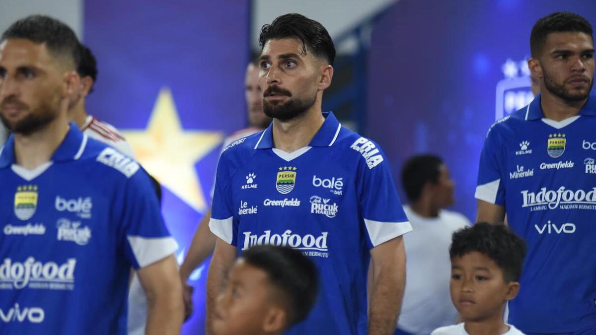 Alfeandra Dewangga Mencuri Perhatian Saat Persib Bertanding Madura United, Dua Pemain Ini Jadi Sorot