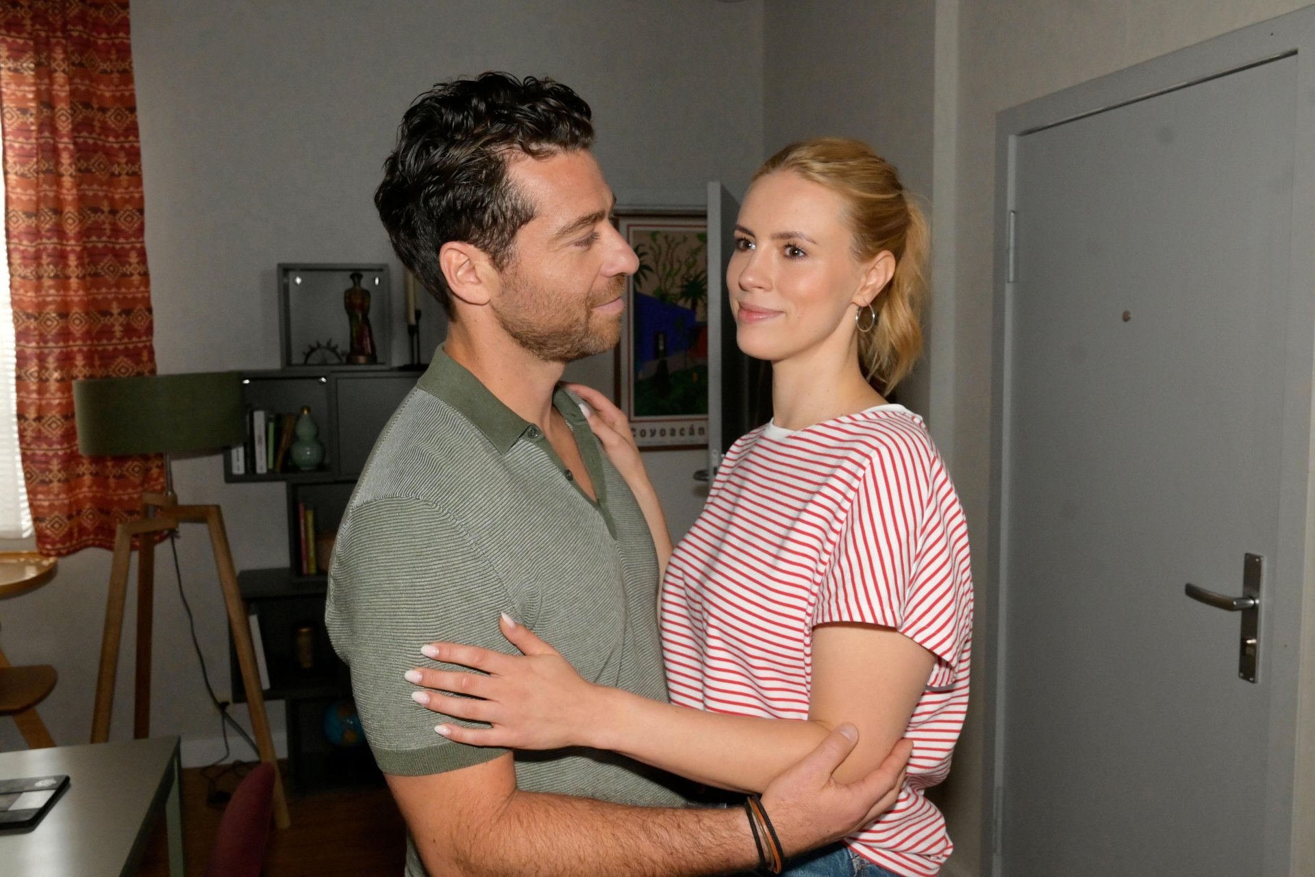 Schockmoment bei GZSZ: Lässt Carlos die Hochzeit mit Zoe etwa platzen?