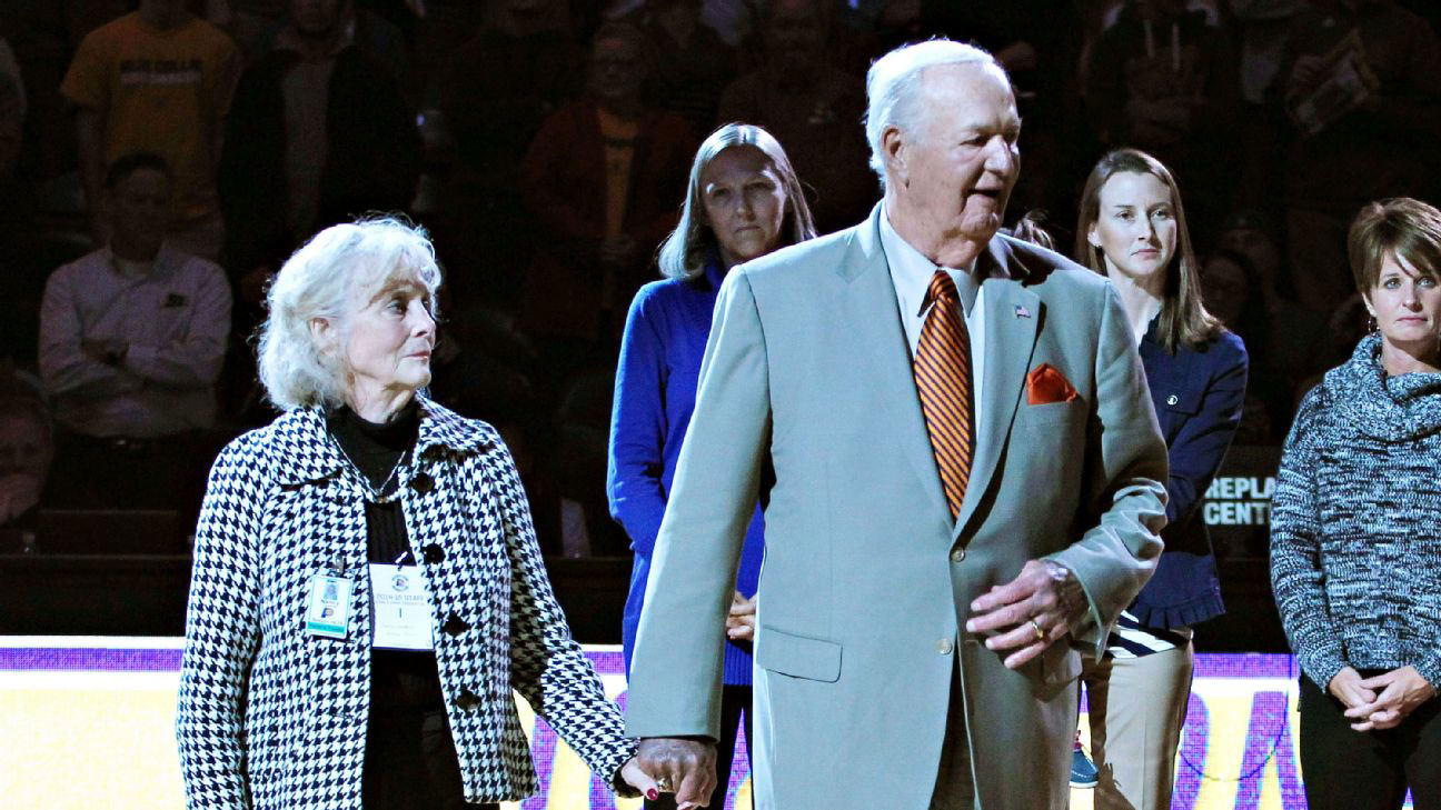 Nancy Leonard, who played key role in Pacers history, dies