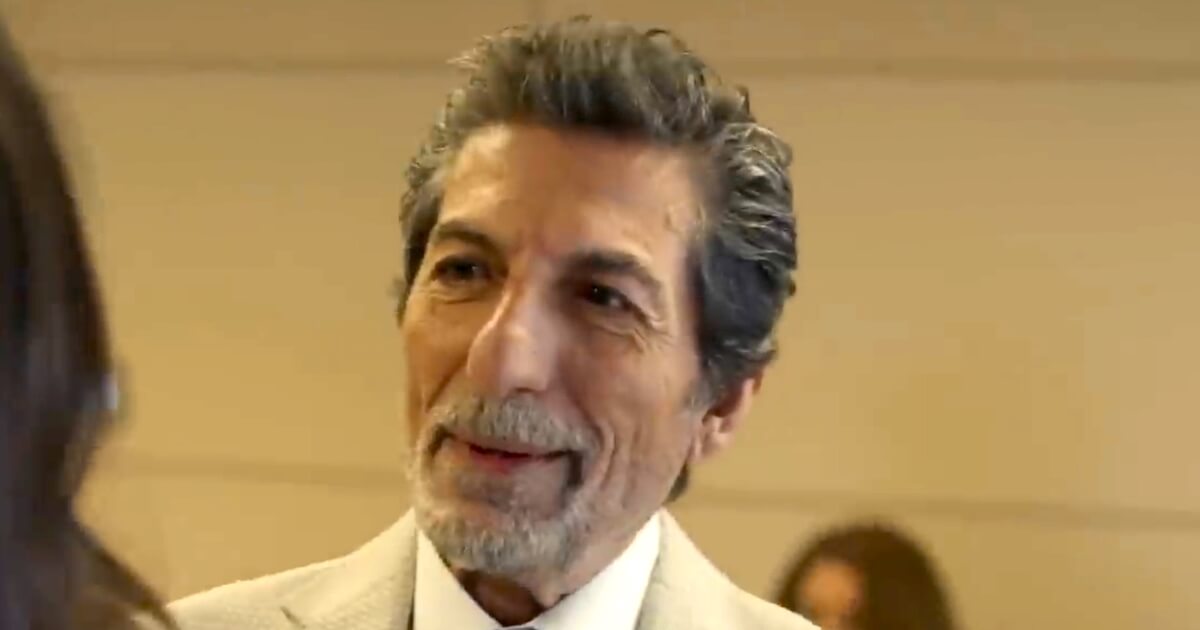 Tradimento anticipazioni: Yeşim scende a patti con Tarik, Azra si allea con Güzide