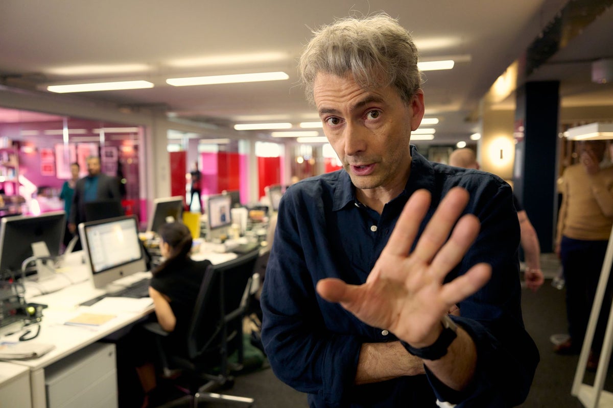 the-hack-viewers-divided-over-jarring-filming-technique-in-new-phone