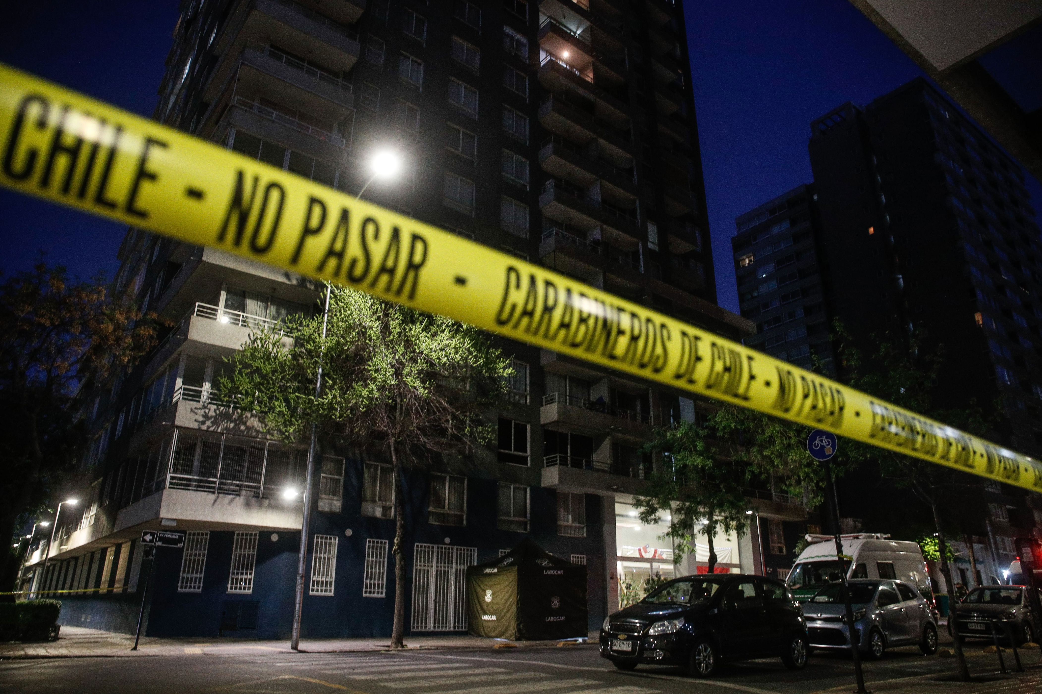 Niño de 11 años muere tras caer desde un décimo piso en Las Condes