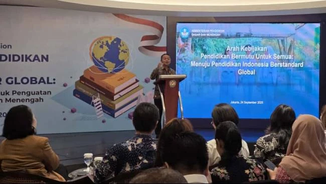 Wamen Fajar Tekankan Pendidikan Global dan Nasional di Kadin Indonesia