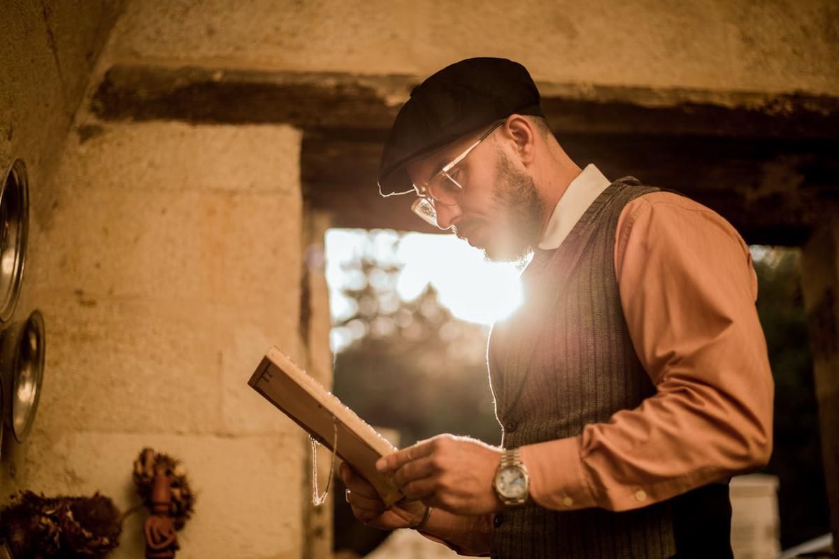 Mengapa Jam Tangan Analog Tetap Simbol Kelas dan Maskulinitas?