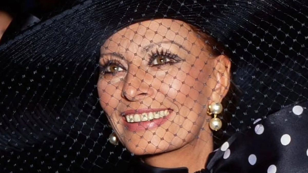 Timeless Beauty: Sophia Loren, 90, Reveals Her Surprising Secret to a Youthful Appearance