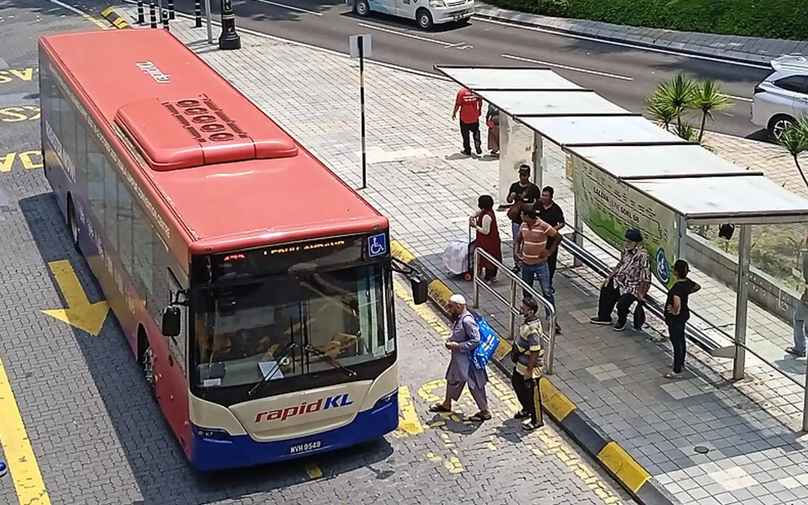 Bus users need real-time information, says think tank