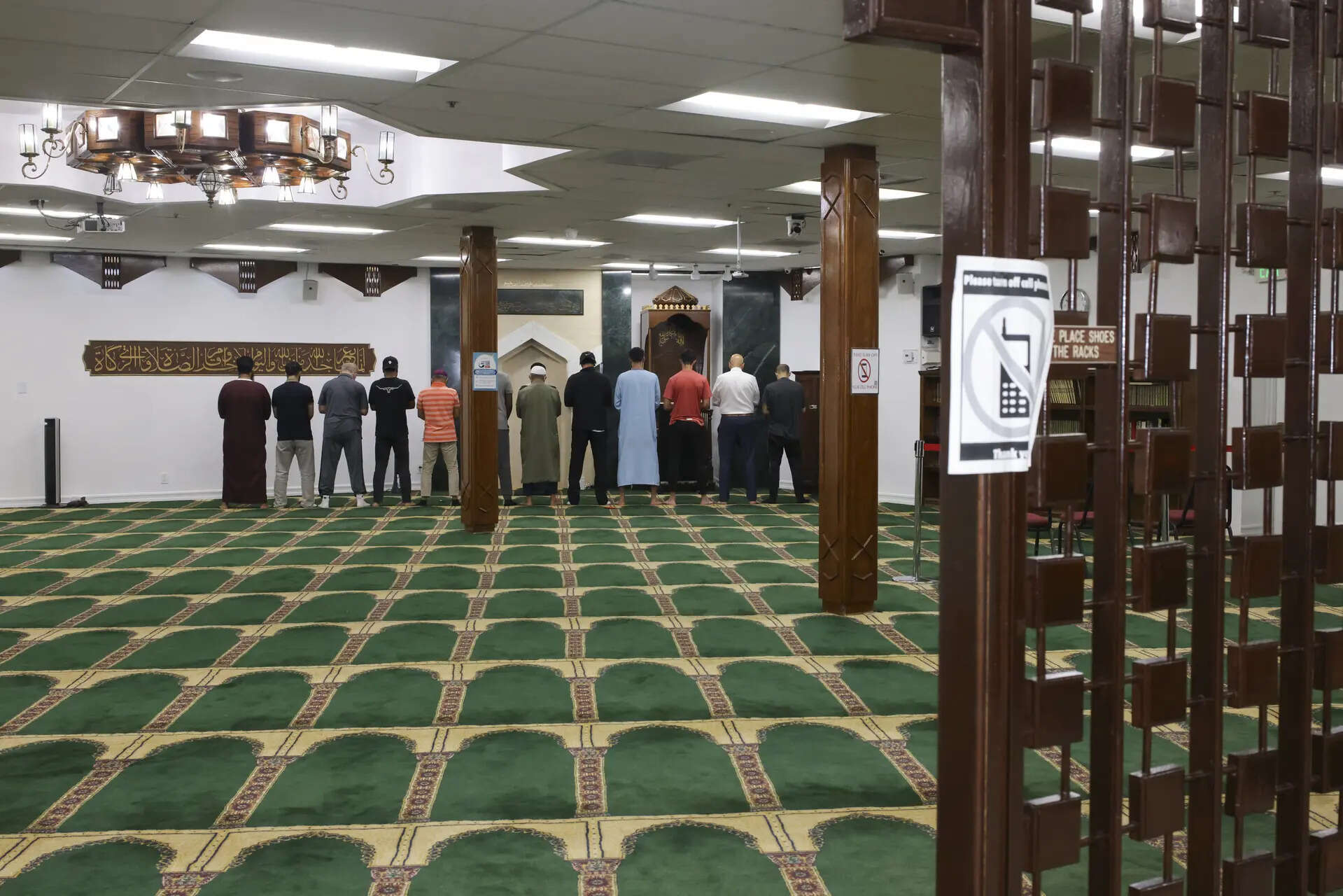 Islamic prayer timings in US: Check Fajr, Dhuhr, Asr, Maghrib, Isha ...
