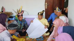 Pelatihan Seni Melipat Tanjak di Siantan, Peluang Ekonomi Kreatif