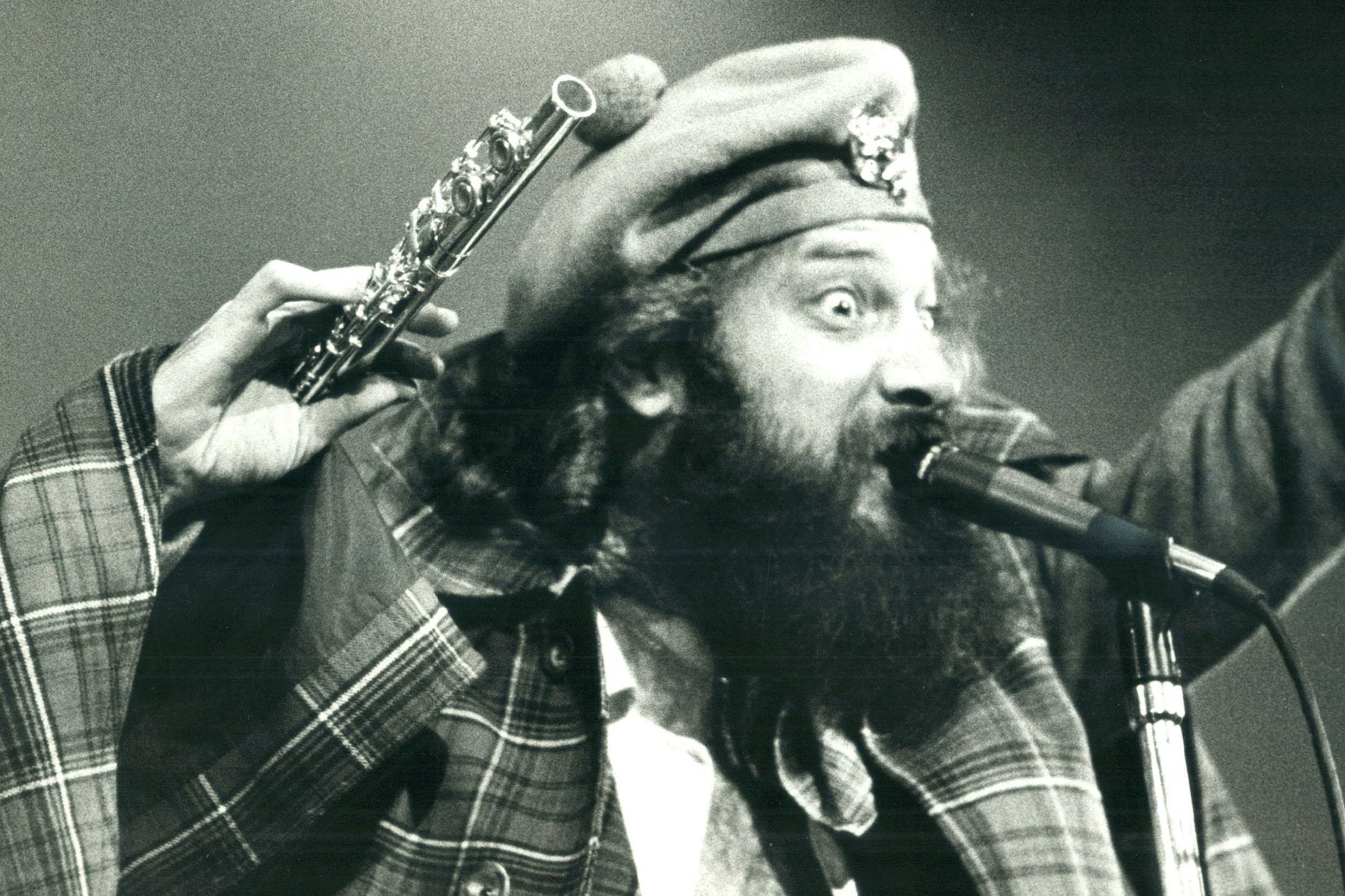 20 iconic singers who were also the best musician in their band