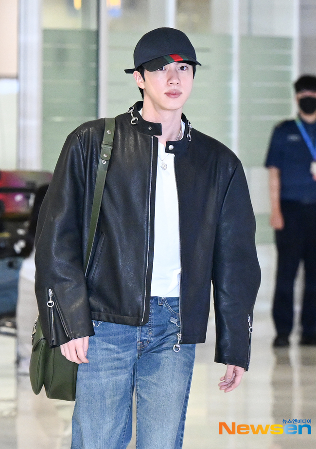 BTS 진, 눈빛만 봐도 훈훈하다 [포토엔HD]