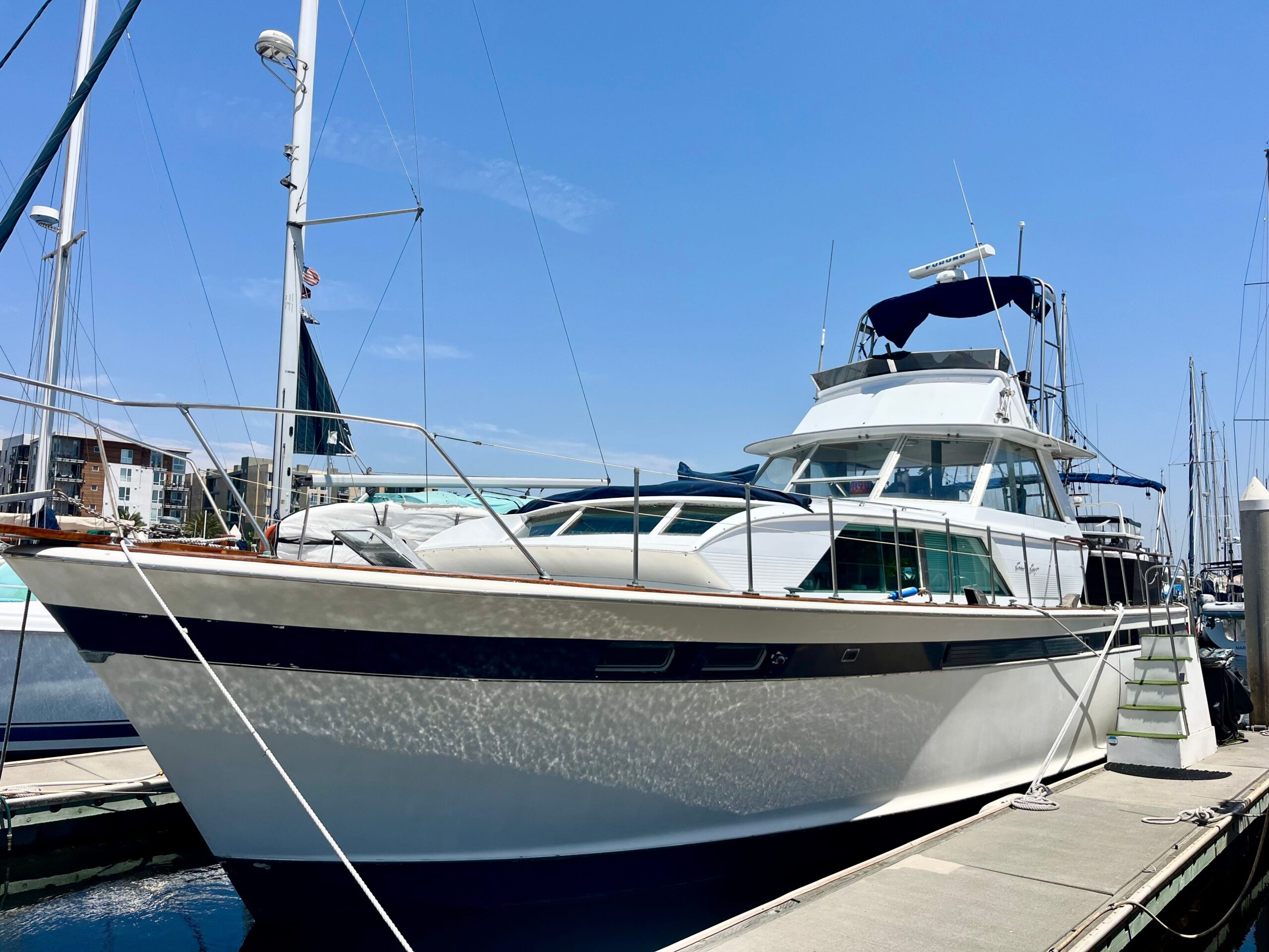 Ich habe mich an die Größe des Bootes gewöhnt.