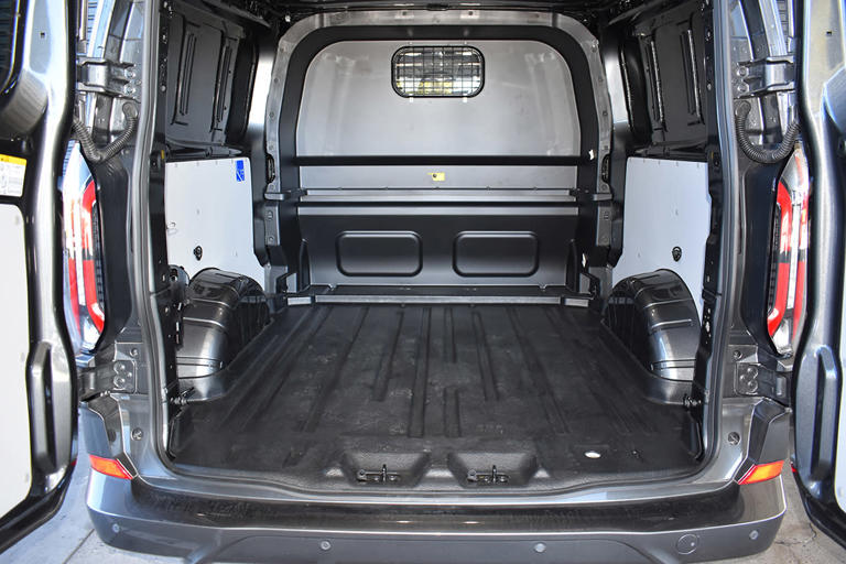 ford-transit-custom-2026-review-sport-double-cab-gvm-test