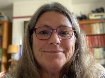 I live next to Gatwick Airport – I fear I’ll never sell my house